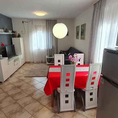 Marija For Three Persons Close To The 아파트